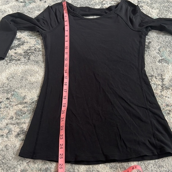 Lululemon black long sleeve top - Picture 10 of 10